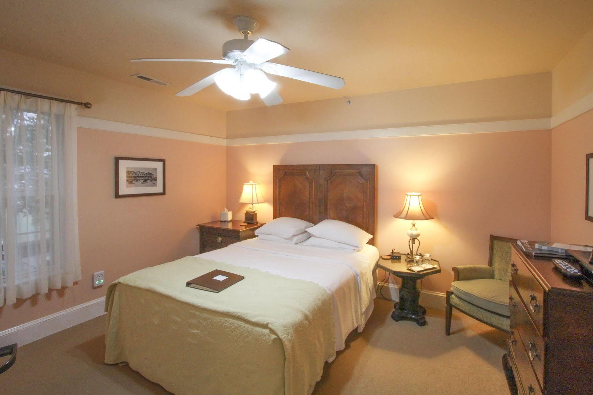 Beach Spa Bed & Breakfast Virginia Beach Exteriör bild