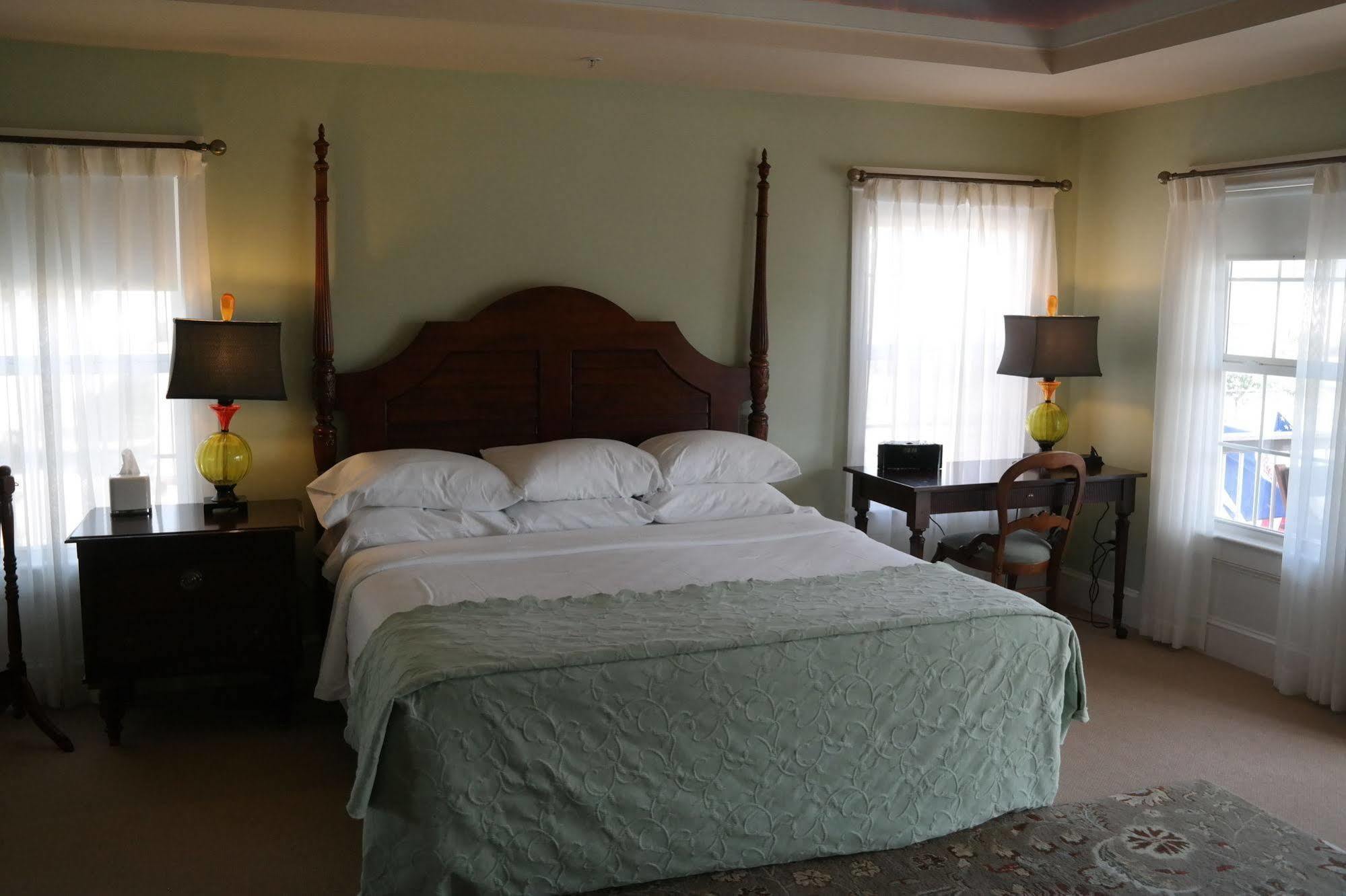 Beach Spa Bed & Breakfast Virginia Beach Exteriör bild